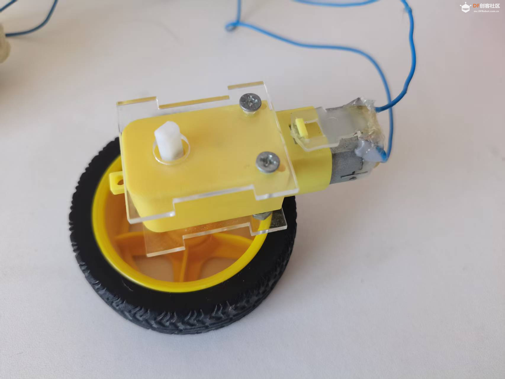 基于 FireBeetle 2 ESP32-P4 + ESP-Claw 四驱车图2