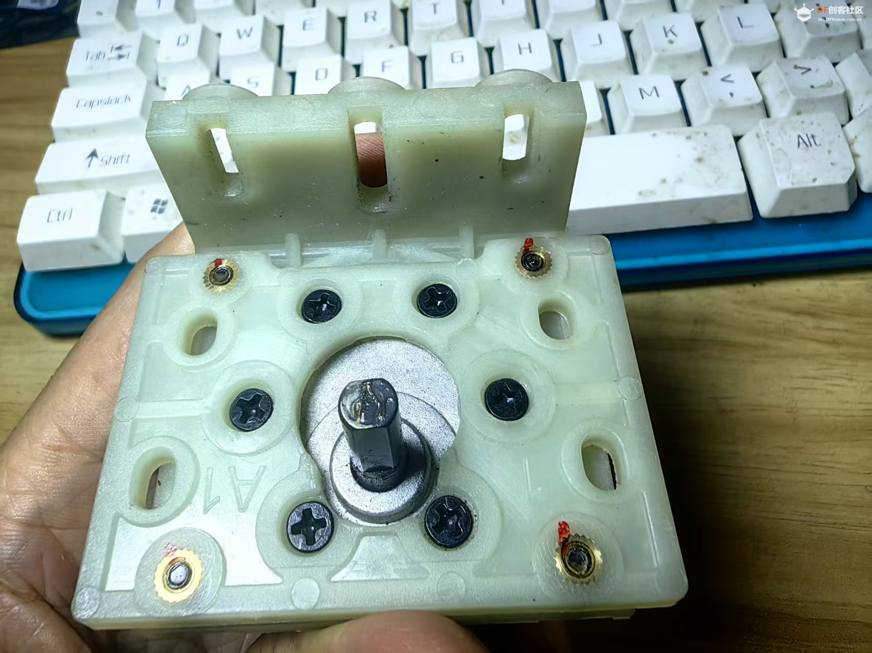 【花雕动手做】K10 通过 I2C IO 扩展板读取电机AB两相脉冲图2
