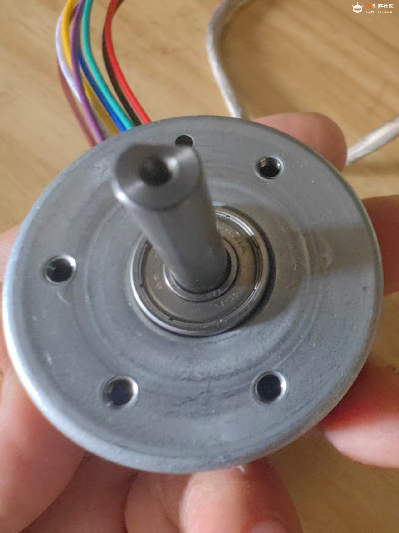 【花雕动手做】Nidec 24H704R120 DC24V 11W 内置驱动无刷电机图2
