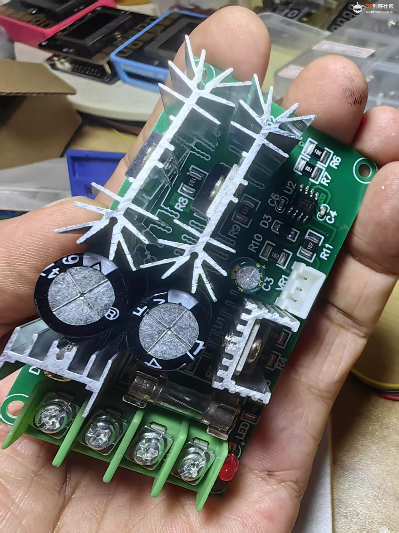 【花雕动手做】9-60V 大功率驱动模块 PWM 控制器20A调流器图1