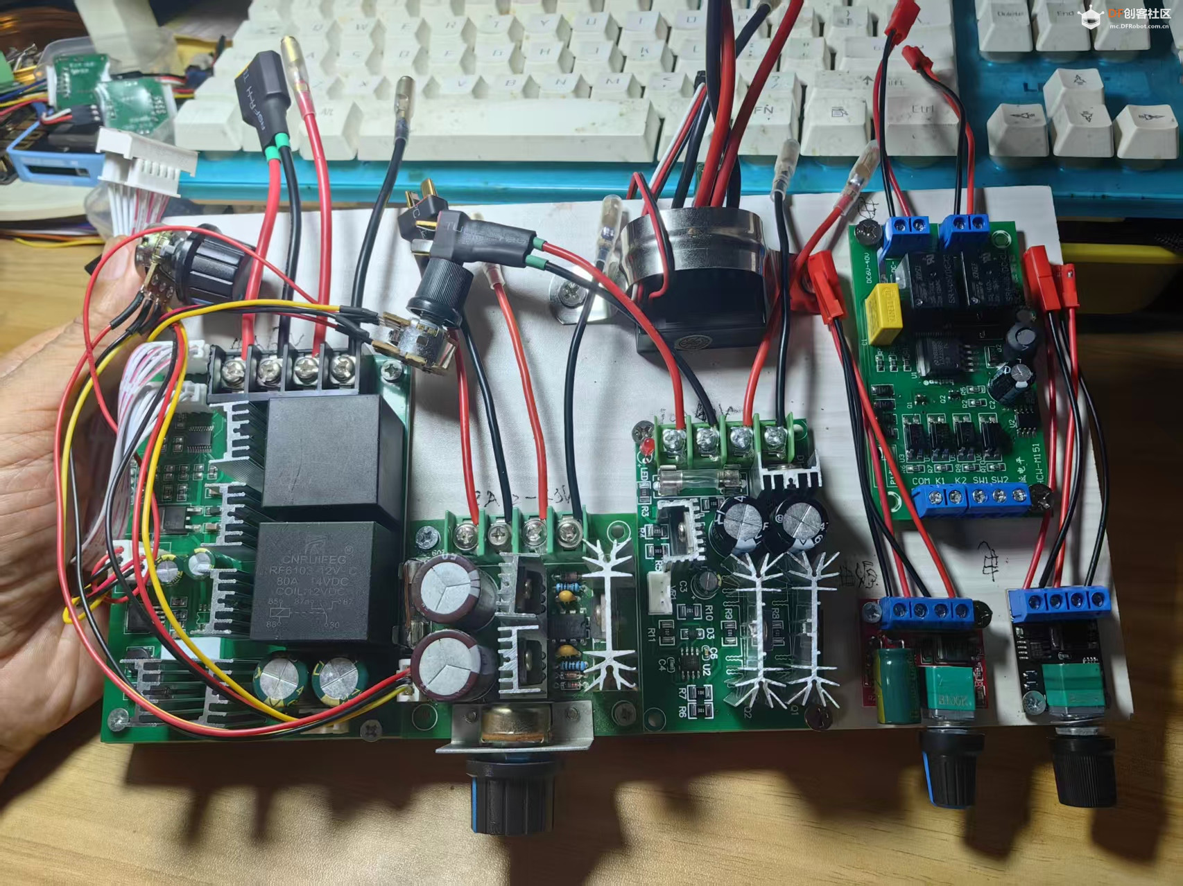 【花雕动手做】手搓 60V/20A 有刷电机七单元组合测试平台图2