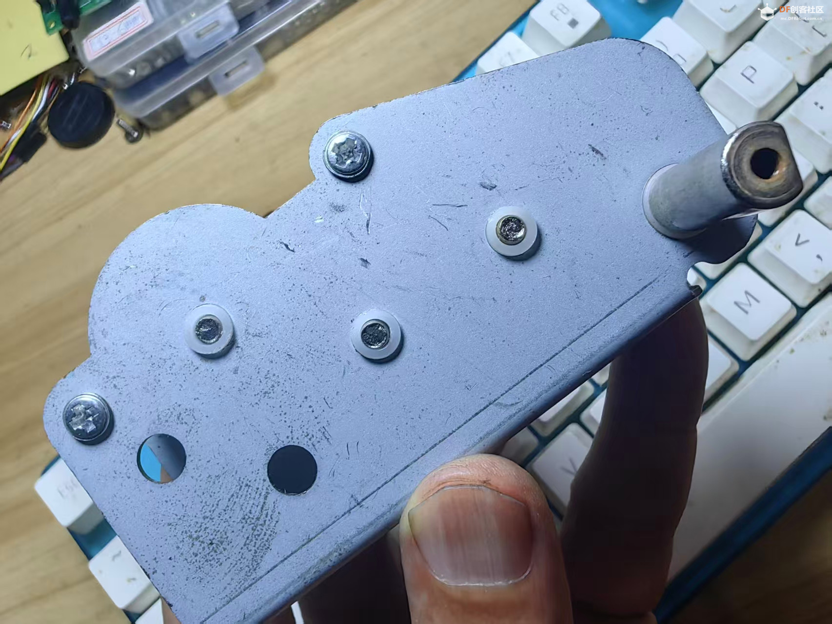 【花雕动手做】坦克波箱齿轮 7.4V 减速电机 DIY 动力模组图1