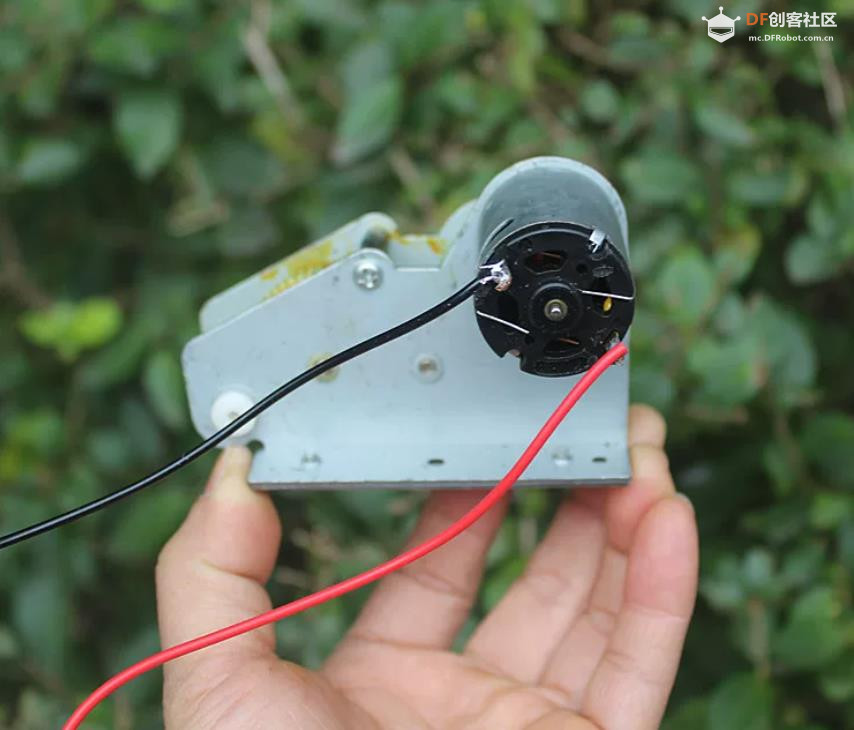 【花雕动手做】坦克波箱齿轮 7.4V 减速电机 DIY 动力模组图4